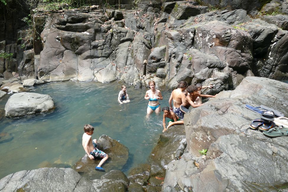Erfrischung im Dschungel und an einem der schönsten Strände von Guadeloupe