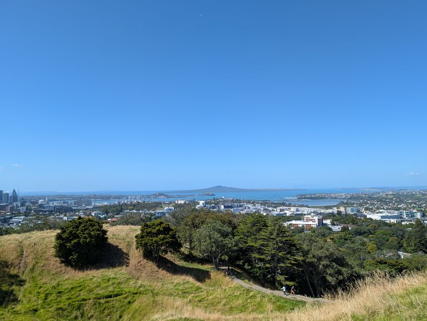 Whangarei -  Hundertwasser und Wasserfall