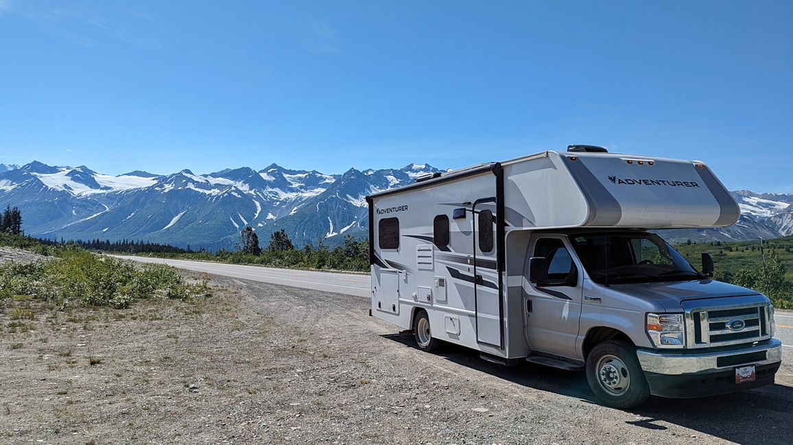 Tag 27: Bärenshow & fantastische Bergwelten - zurück nach Yukon/Kanada