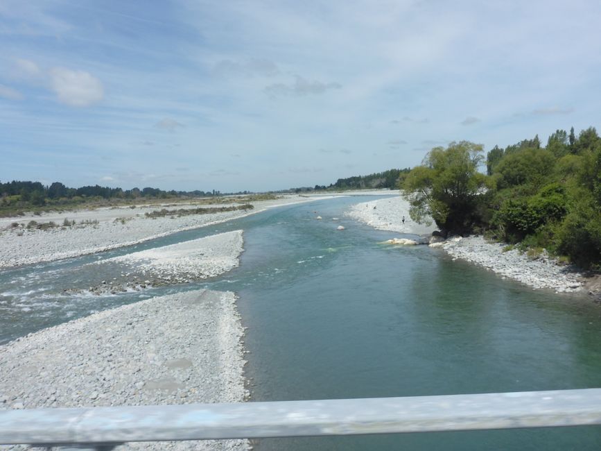 Il y a des gens dans la rivière Ragitata