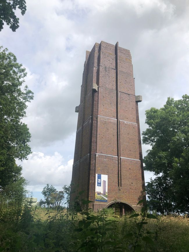 Der Wasserturm von Hohenkirchen ist deren Wahrzeichen