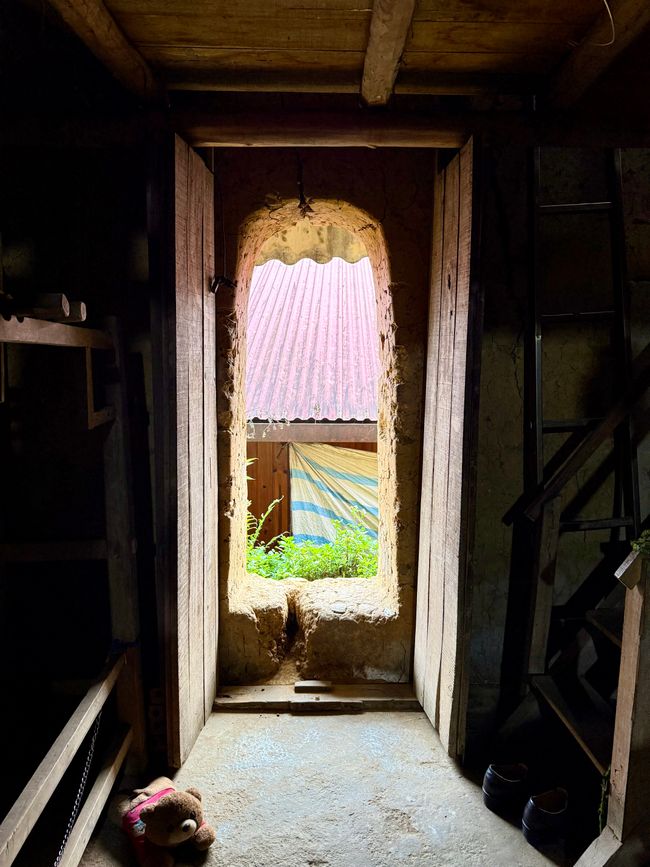 Weaving with hemp fibers