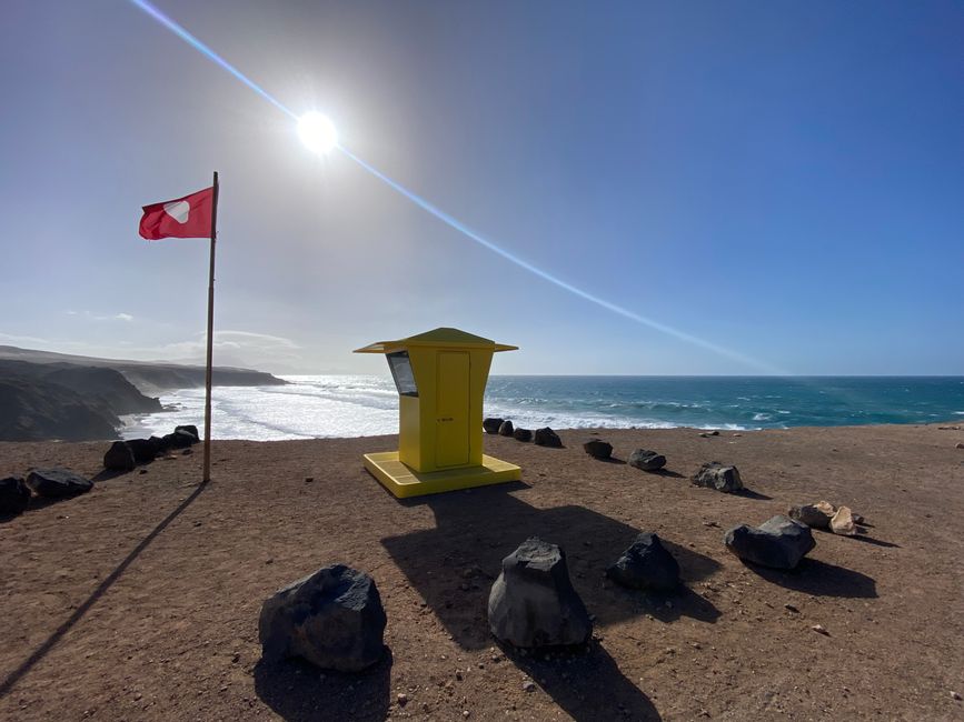 La Pared - great coast and odd German residents