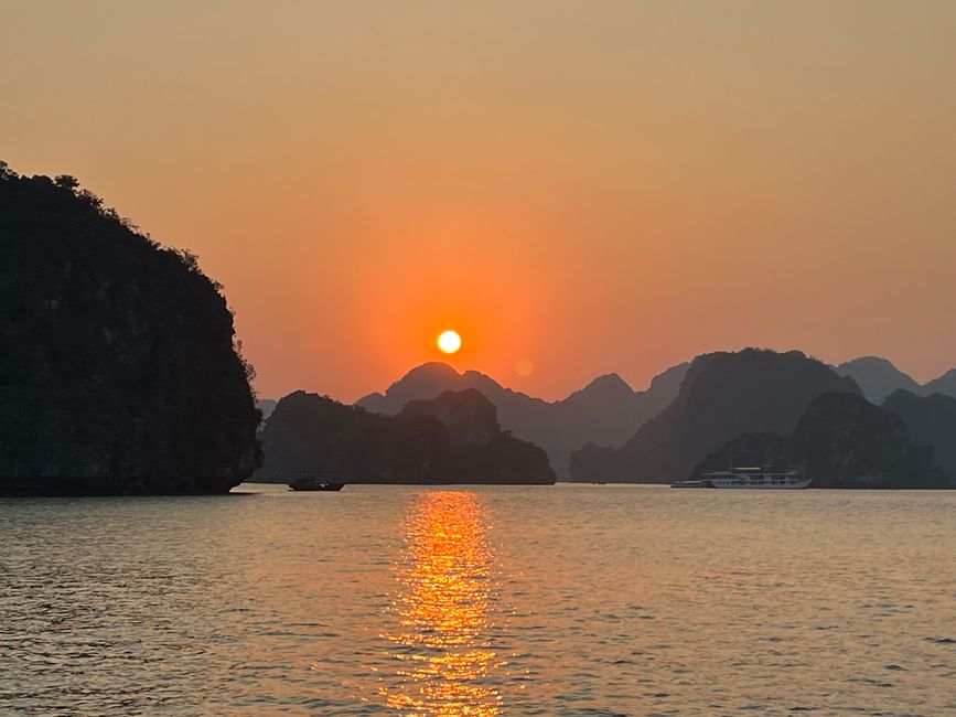 Tag 3 - Hanoi: Glitzereinhörner, Affen und die Kunst der Perlenzucht
