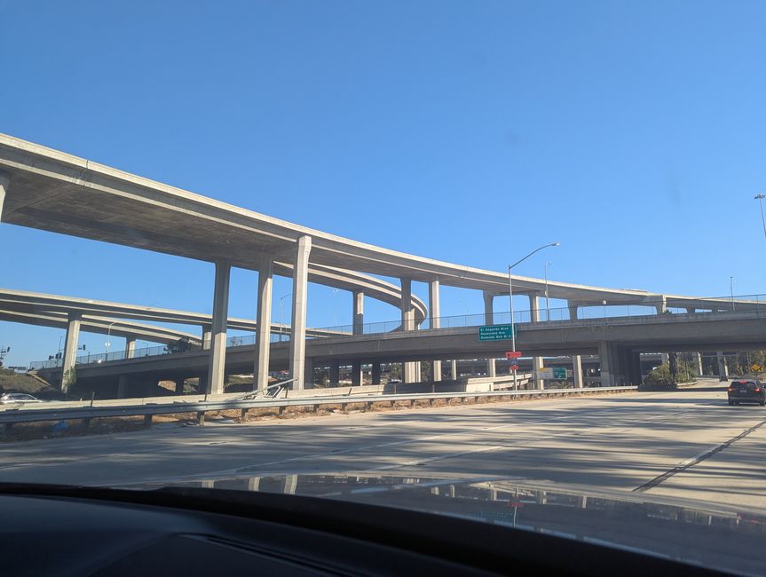 Kalifornien 2025, Tag 14, On the Road (Las Vegas - Los Angeles) und Dockweiler Beach zum Zweiten