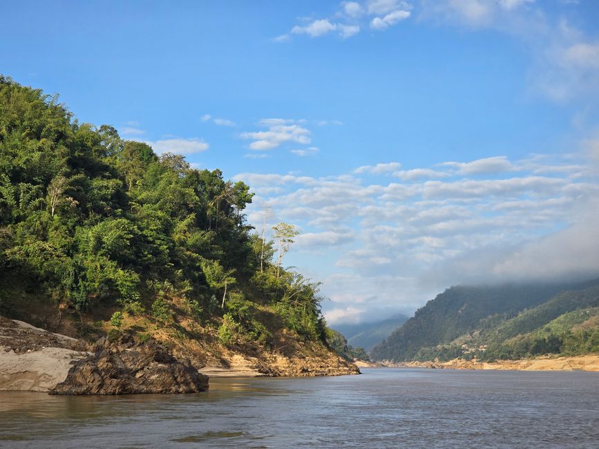 Auf dem Mekong von Luang Prabang nach Ban Houayxay