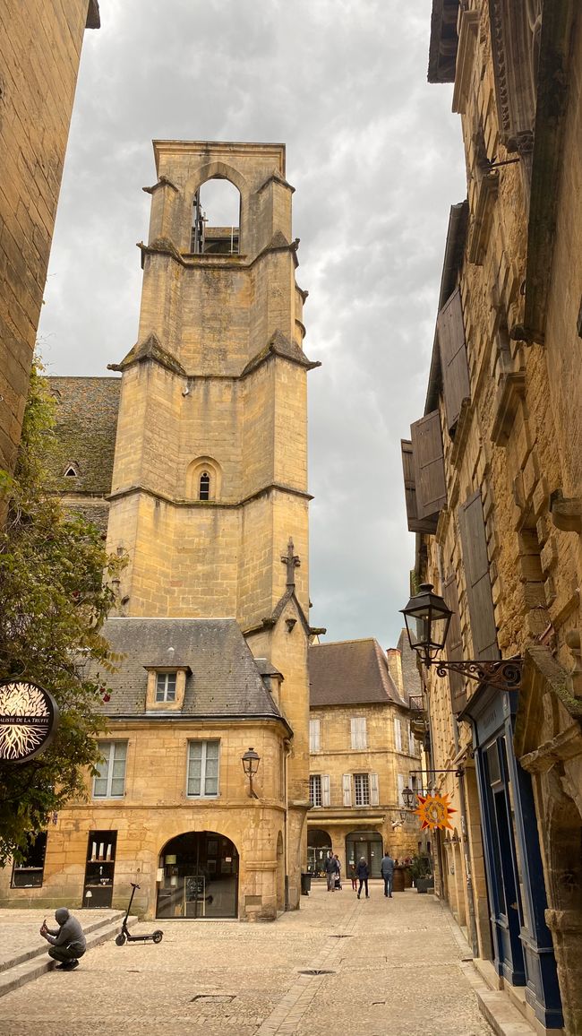 Vulkanlandschaft
Puy de Dôme und Sarlat-La-Canéda