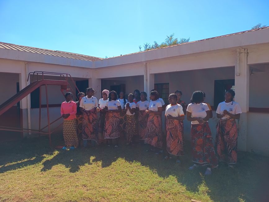 Cabe;a do Velho (Hausberg de Chimoio) et visite de LeMuSiCa