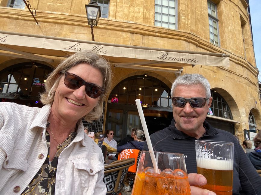 Apero im schönen Städtchen Sarlat