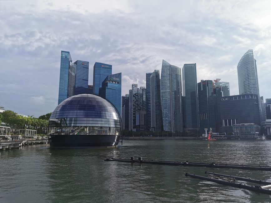 Abschiednehmen von Bali und Weiterreise sowie erster Tag in Singapur