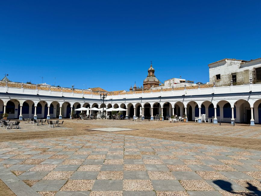 Einer der vielen Plätze in der Altstadt.