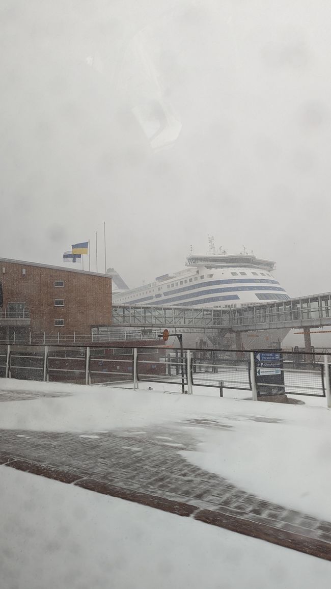 Day 15 Wind shear and snow storm in Helsinki