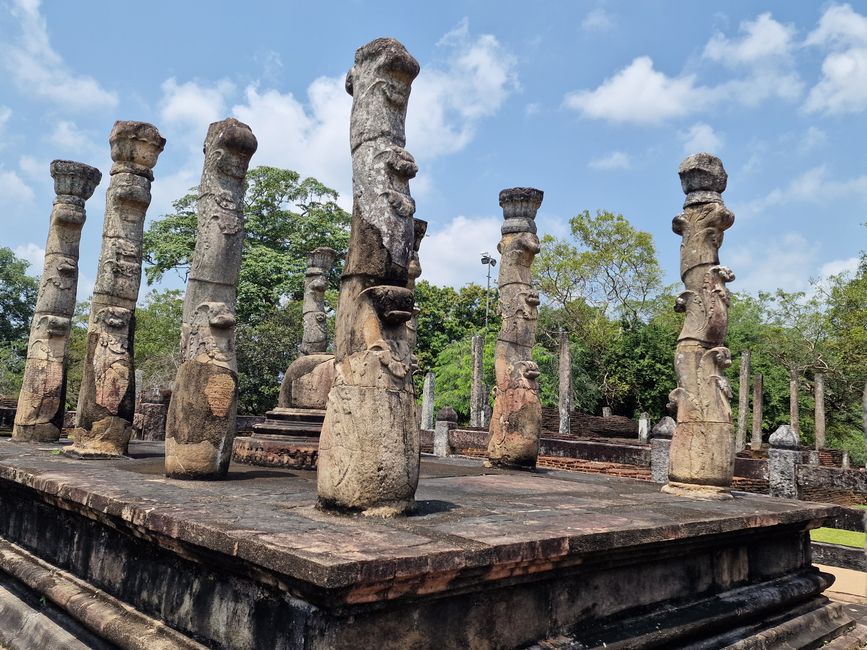 Polonnaruwa - 1000 años de historia y algo aprendido.