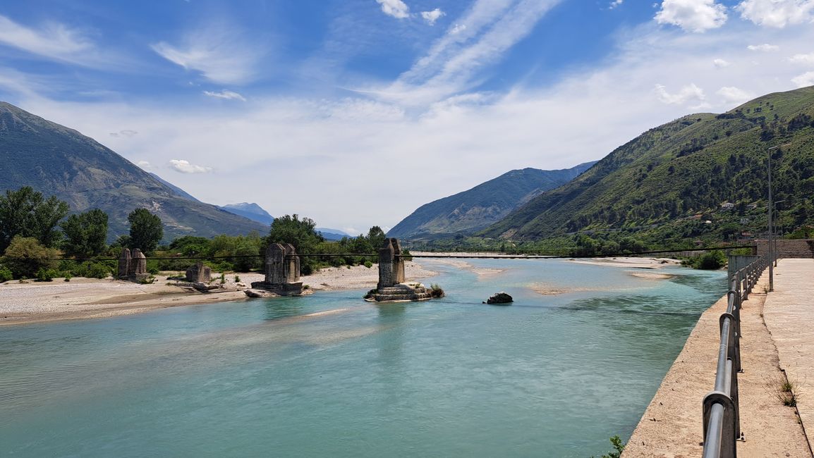 Blick auf die Ali Pasha Bridge