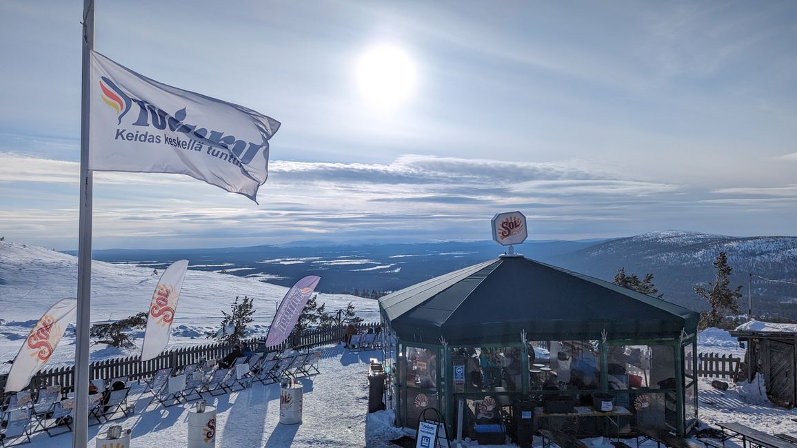Day 6 Ski, sun and party-hungry Norwegians in Levi