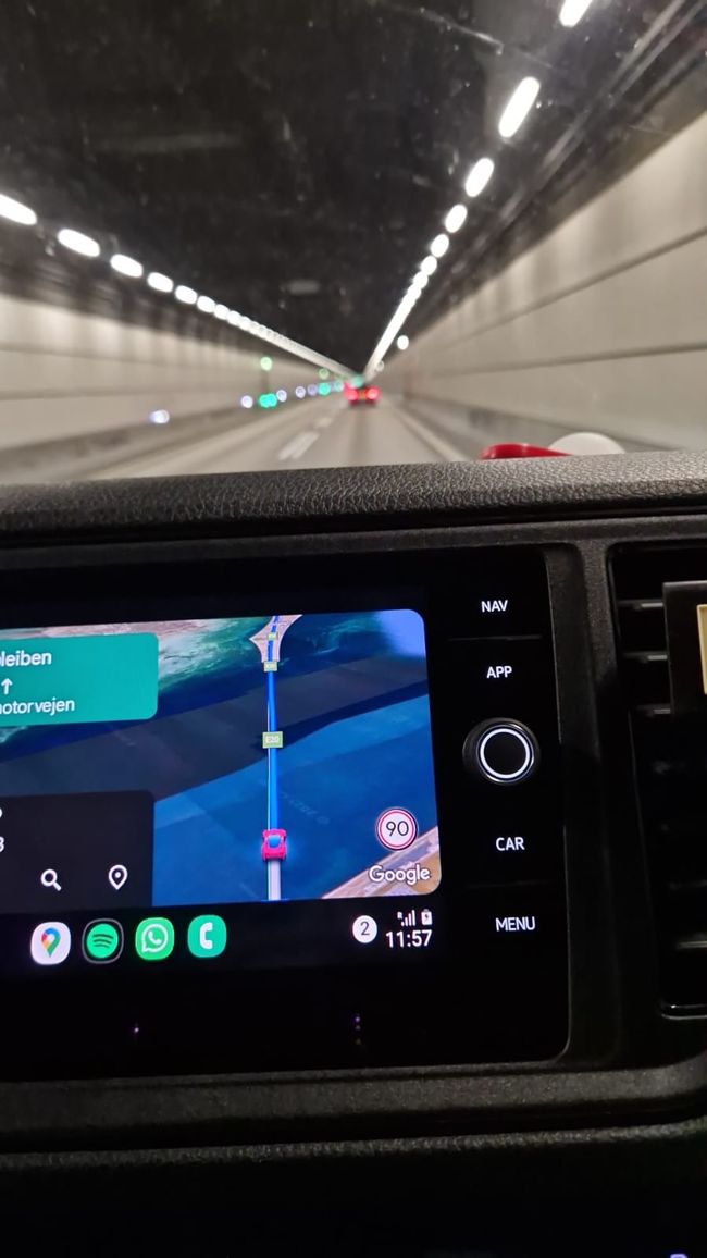 Unterm Wasser im Tunnel