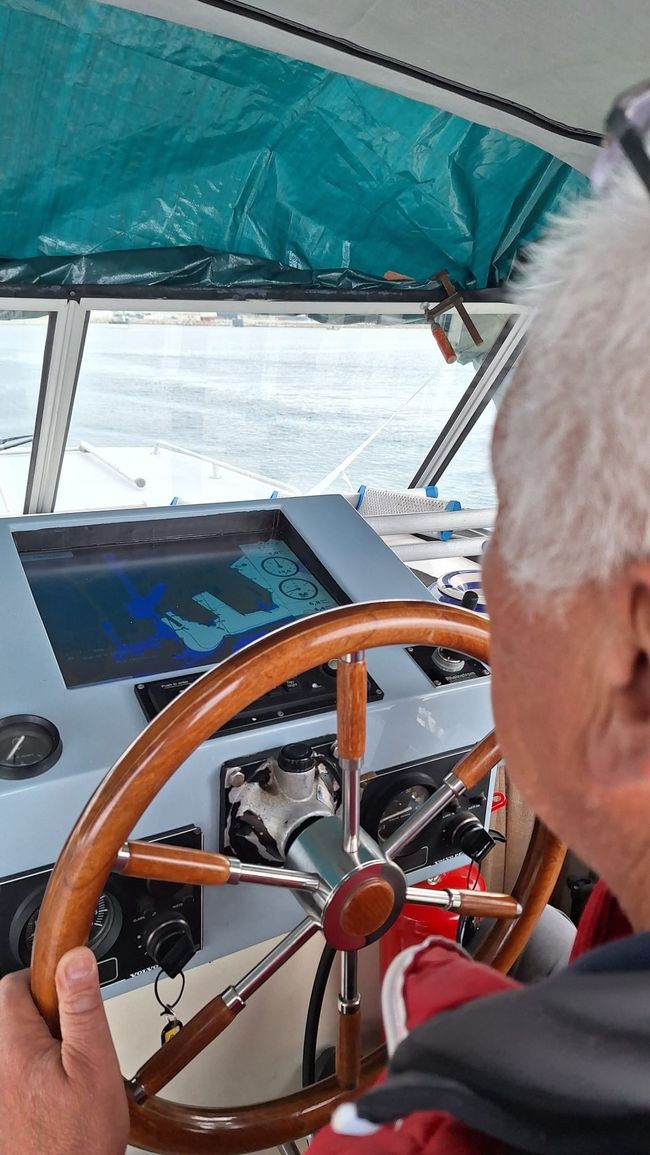 Warten auf die Durchfahrt