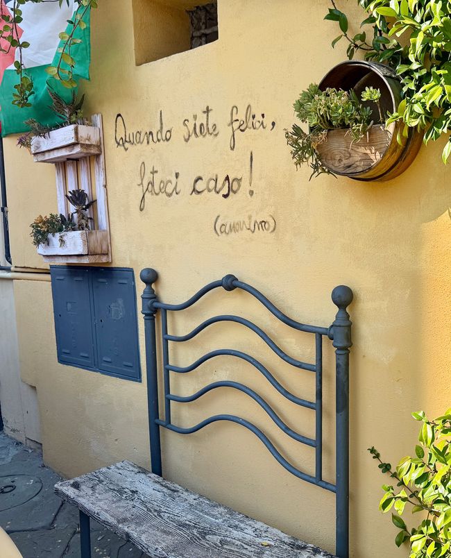 quando siete felici fateci caso – Wenn du glücklich bist, achte darauf! Das tun wir.