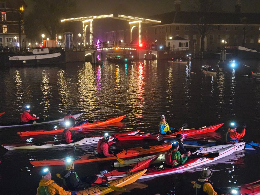 Kanuten warten auf Freigabe der Gracht