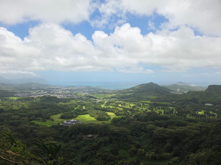 Nuʻuanu Pali Lookout