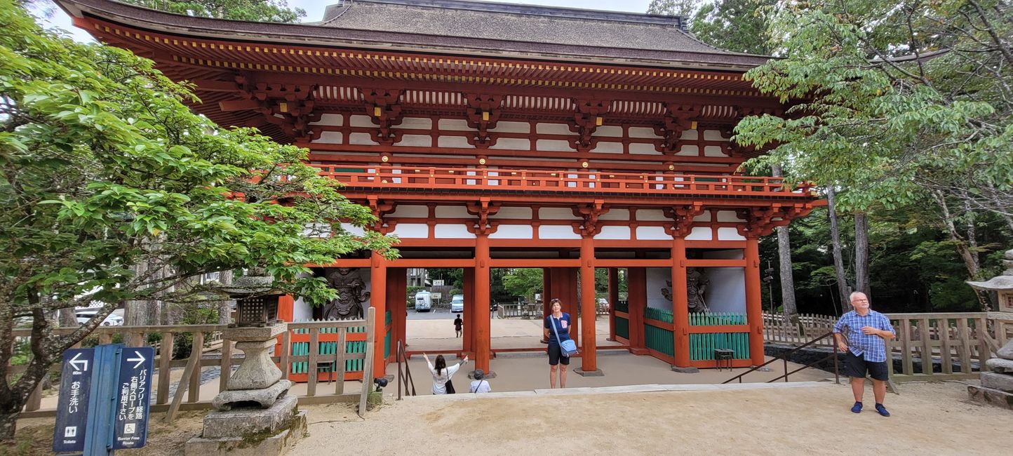 Tag 5. Über Osaka nach Kõya
