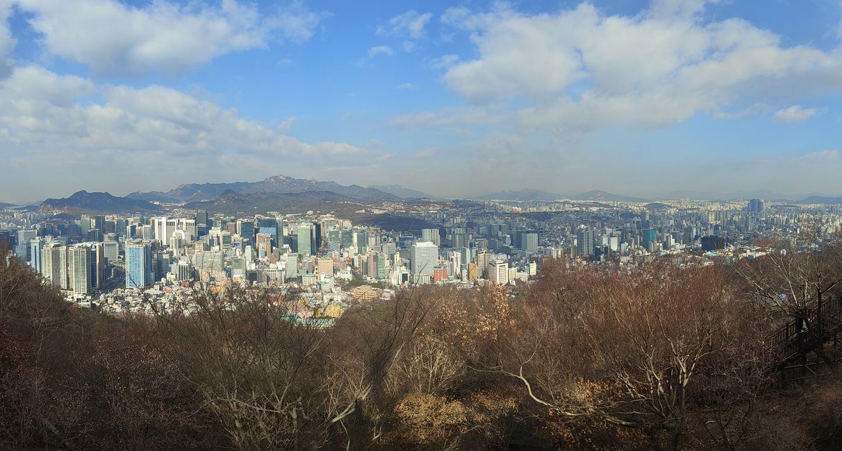 Suppe am Fuße des Seoul Tower