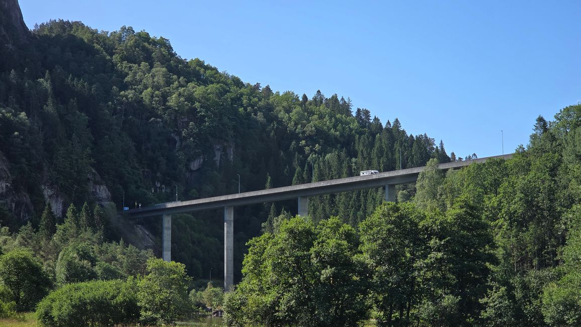 Die Autos so weit obem, oje ds müssem auch wir raif
