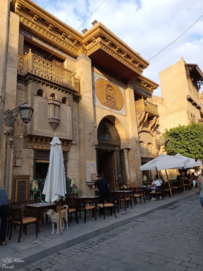 Pyramiden, Sphinx, Museum und Stadt
Tag 2