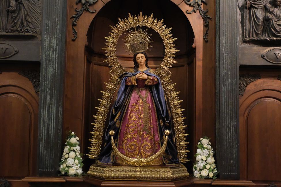 Mondsichelmadonna in der Kathedrale