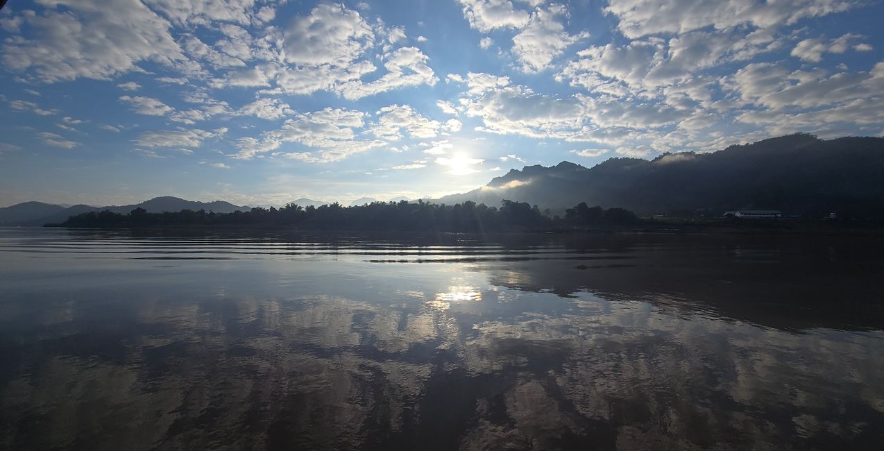 Auf dem Mekong von Luang Prabang nach Ban Houayxay