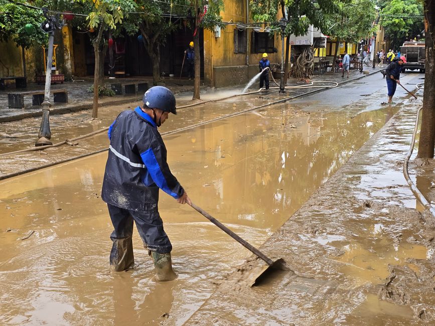 Hoi An - les travaux de nettoyage ont commencé