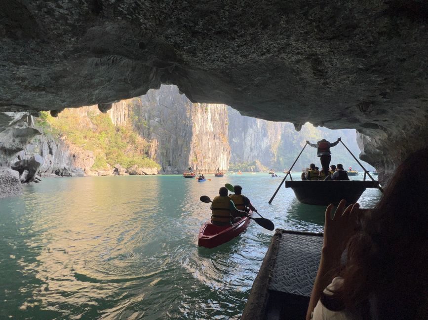 Tag 3 - Hanoi: Glitzereinhörner, Affen und die Kunst der Perlenzucht