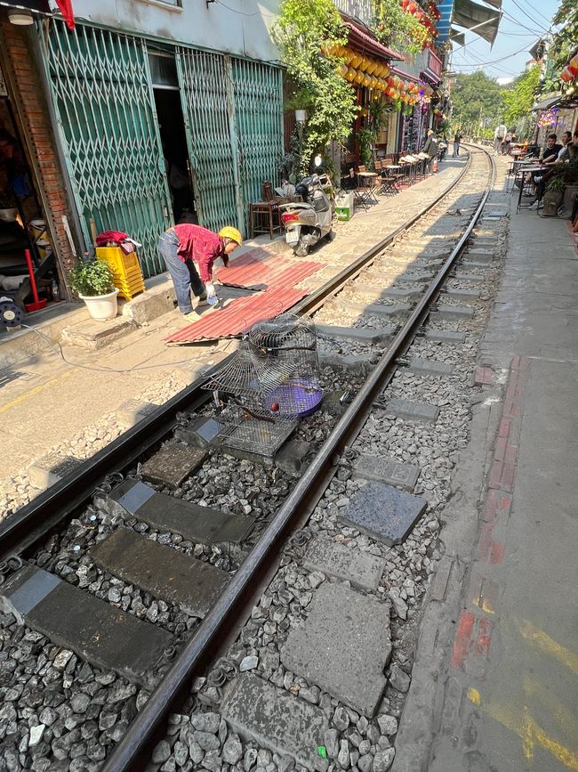 Hanoi-Tag 2: Überfüllte Läden, eine schwierige Challenge und das Abenteuer Train Street
