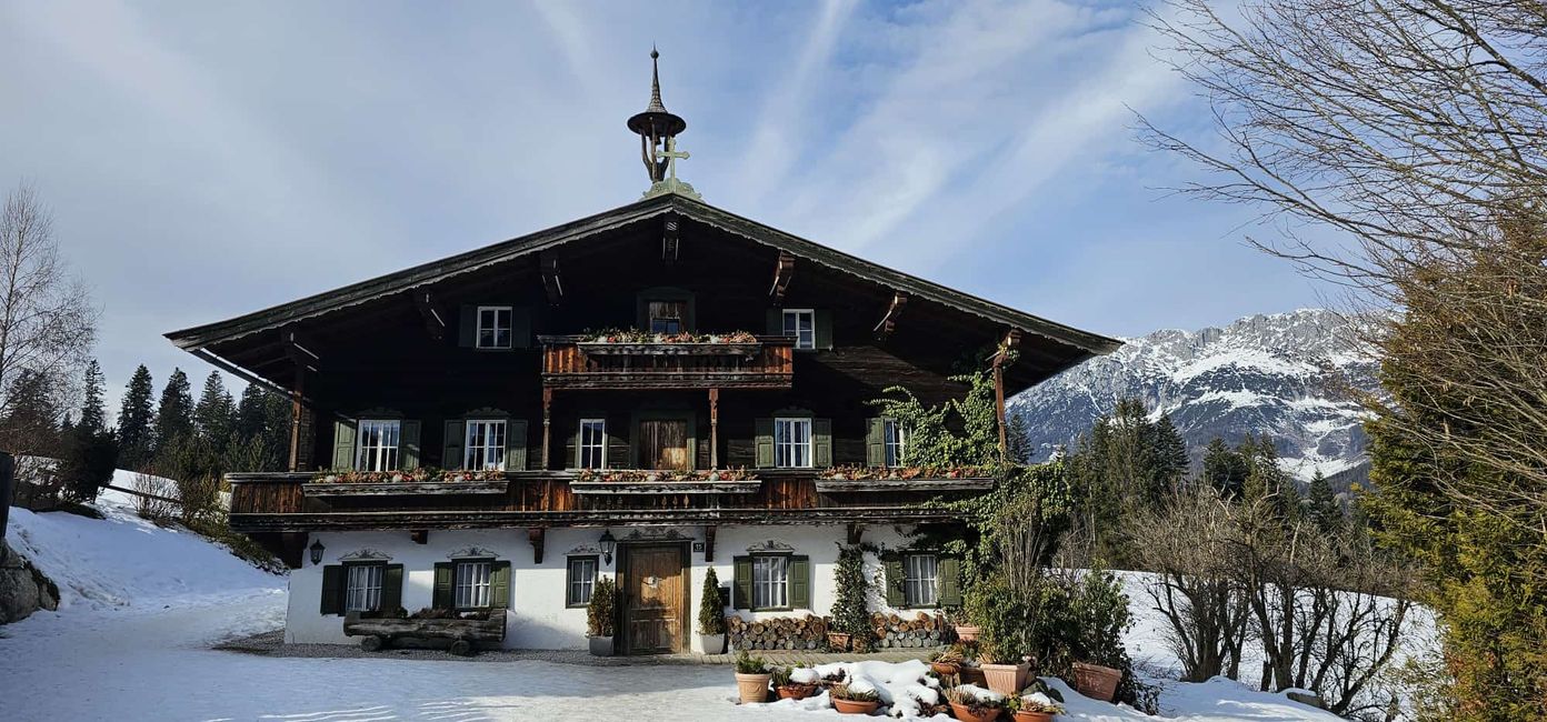 Ellmau/Tirol - wo die Praxis vom Bergdoktor wohnt..