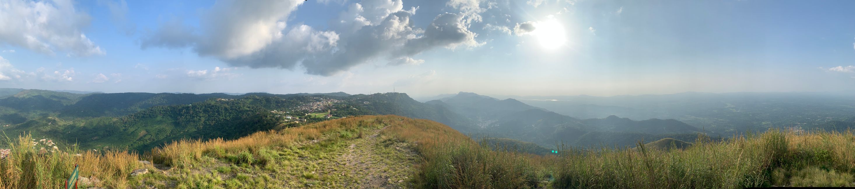 Chutes d'eau de Wli, Sanctuaire des Singes de Tafi, Mont Gemi