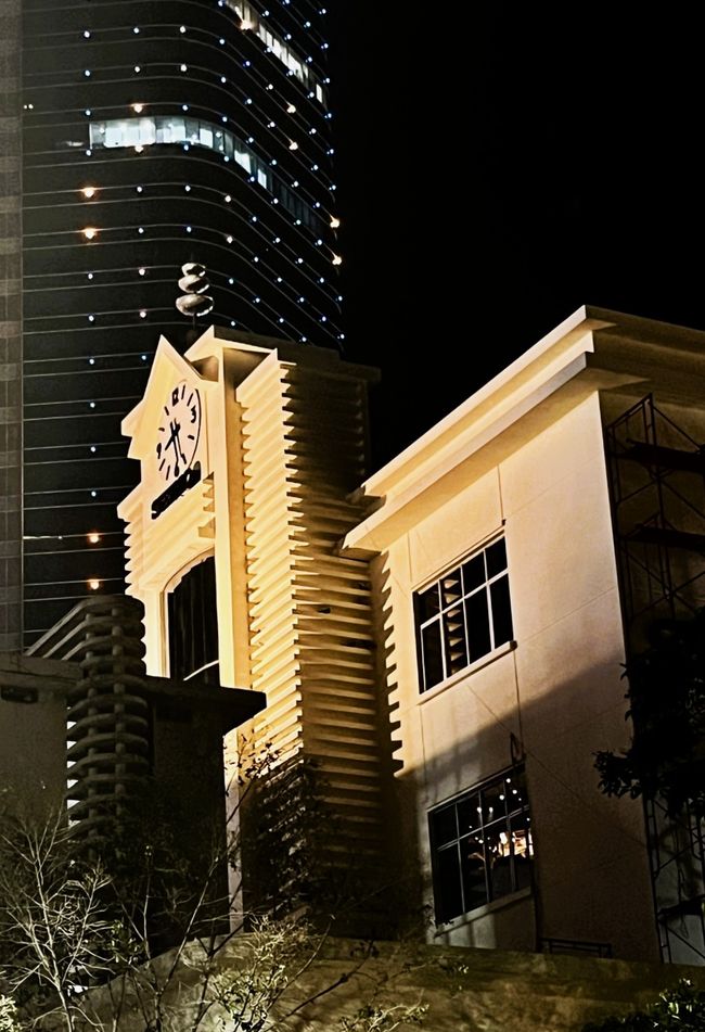 Art Deco meets Skyscrapers