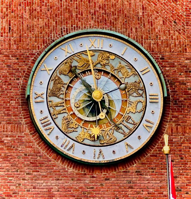 Wer Hat an der Uhr gedreht?