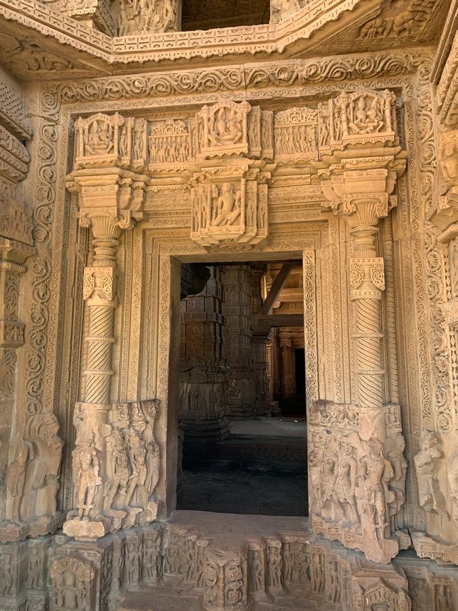 Gwalior Fort: Sahastrabahu Temple