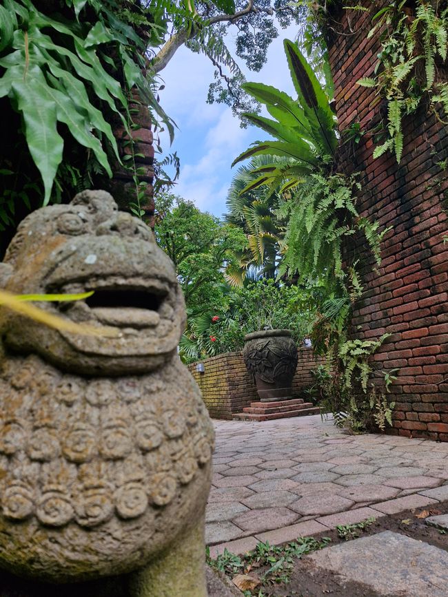 Ausblick durch das Tor