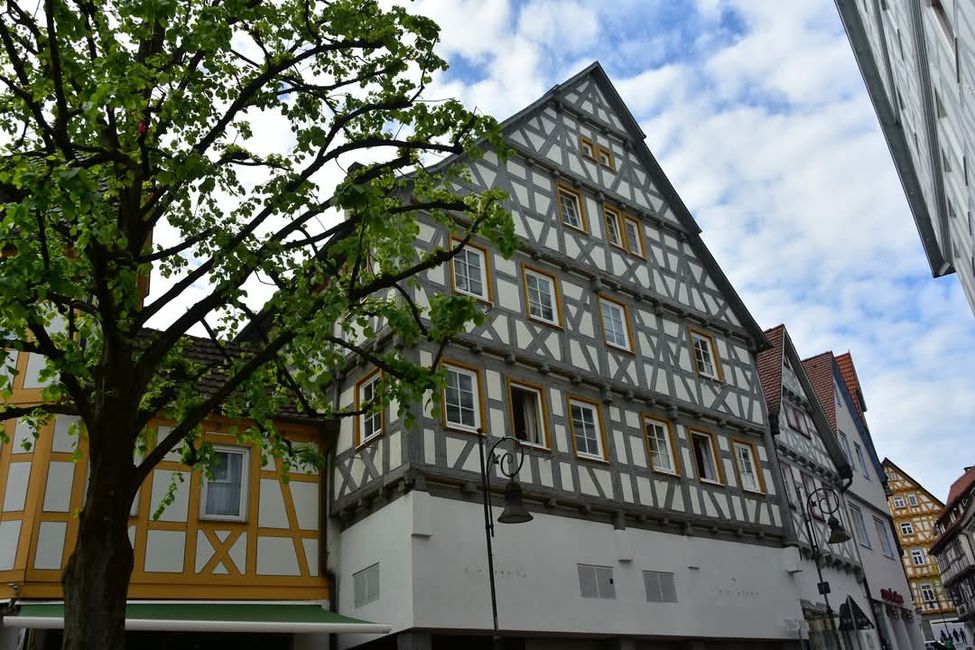 Fachwerk, Kunst und Kettensägen