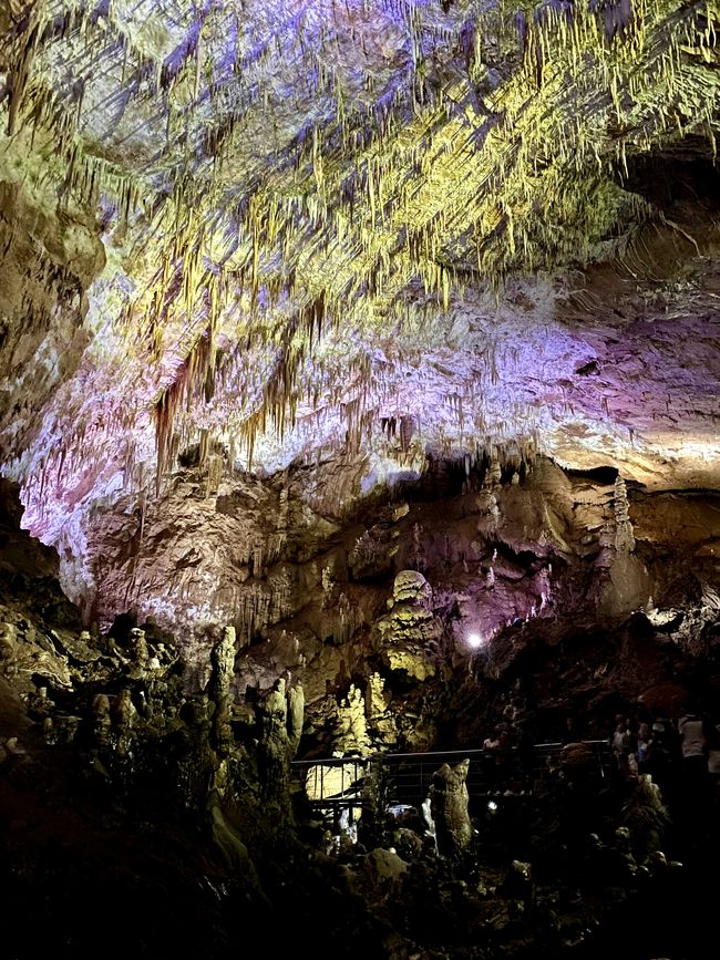 Tropfsteinhöhlenbesichtigung in Georgien - Prometheus Cave
