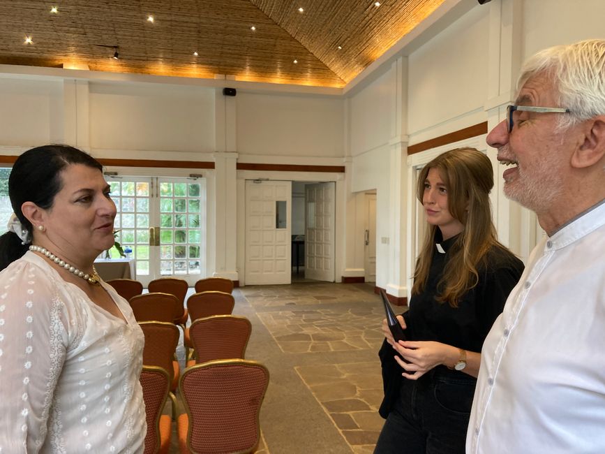 Martin mit Kollegin und unserer Organistin