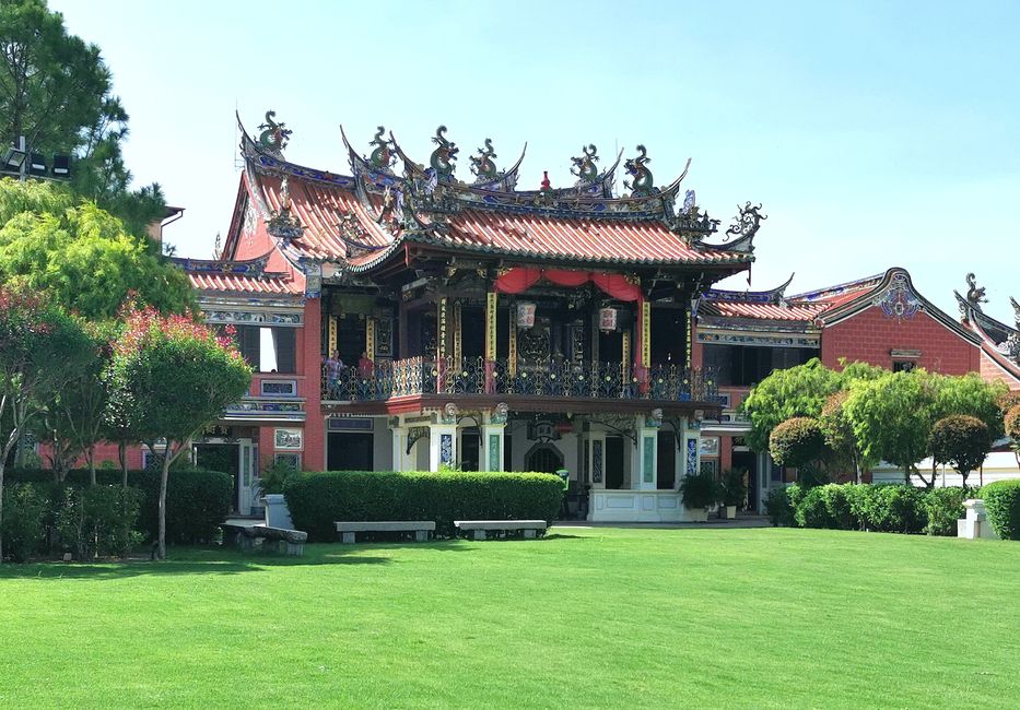 Viaggio verso l'isola di Penang e visite turistiche a Georgetown