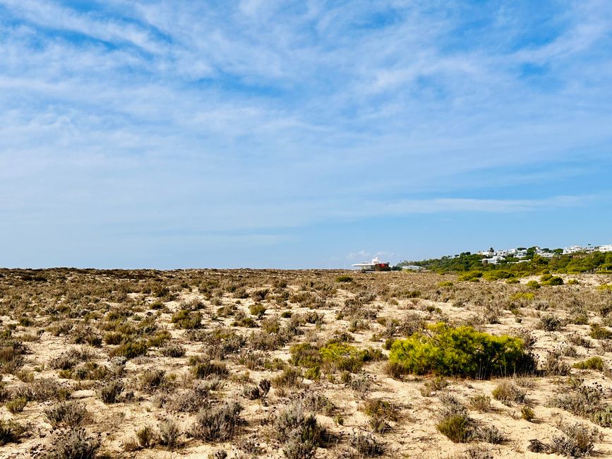 Von Praia do Garrão Nascente bis Praia do Ancão – Ein Strandspaziergang an der Algarve