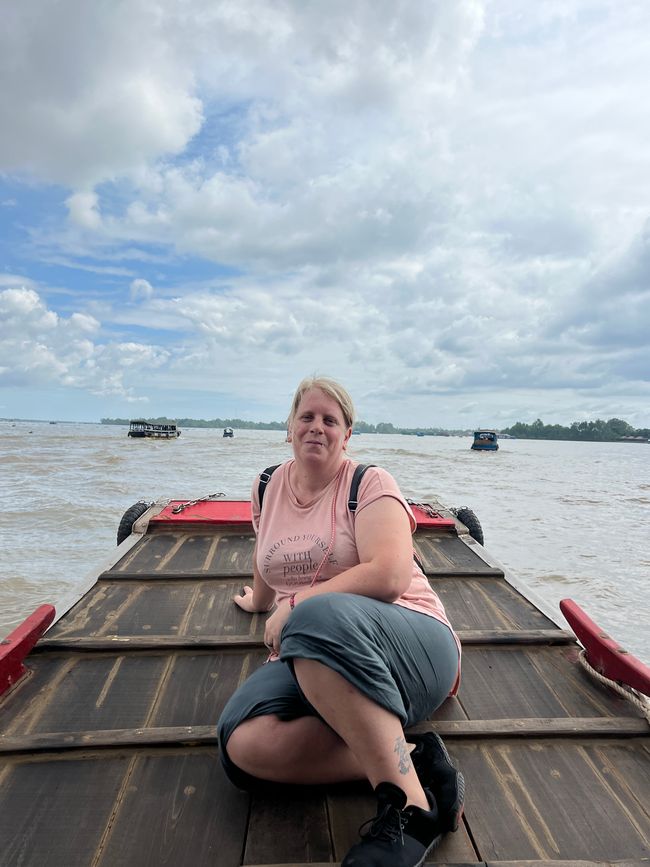 Tag 10 - Ho-Chi-Minh-City: Il Delta del Mekong e la speranza del sogno scintillante