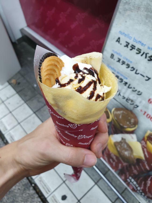 Eine Leckere Eis-Crêpe Komposition