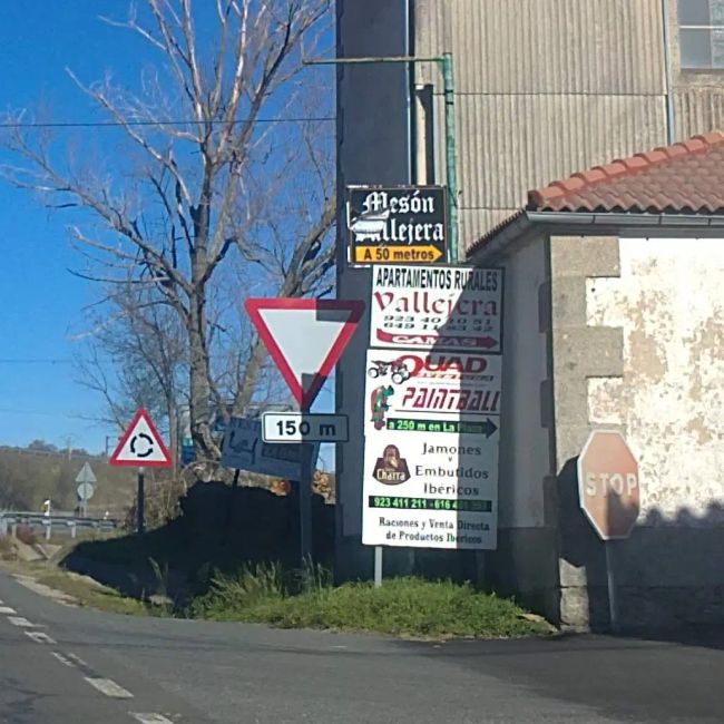 Photos from my car of Vallejera de Riofrío (Salamanca) (12/2019)