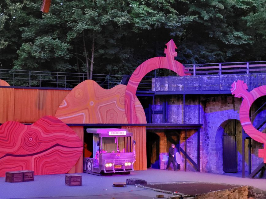 Bühnenbild "Priscilla - Königin der Wüste"