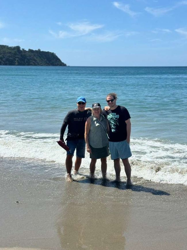 Ralph , Joan 🇨🇦,Chris🇺🇸