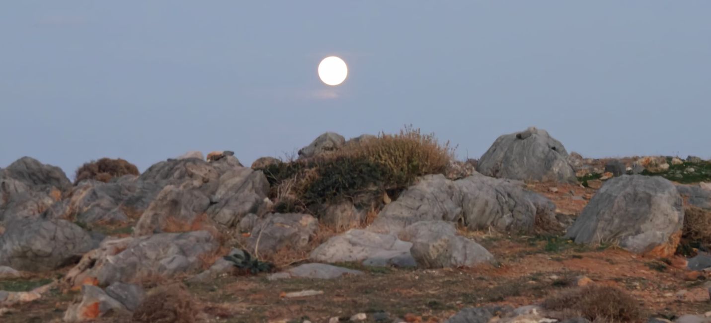 Piena Luna su Malia